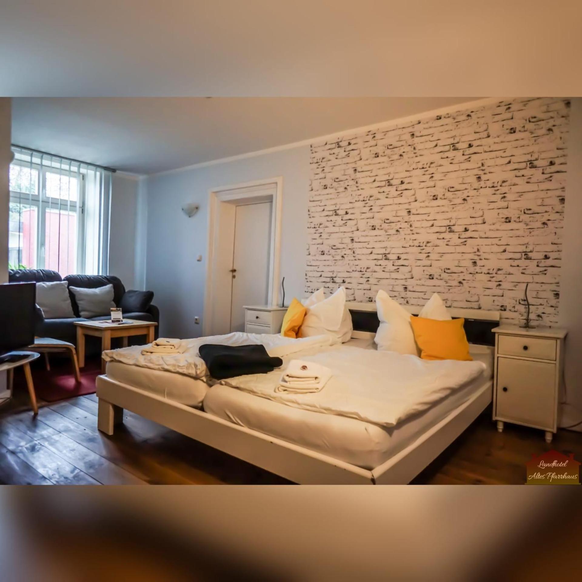 Hotelpension Pfarrhaus Alt Schwerin Exterior foto